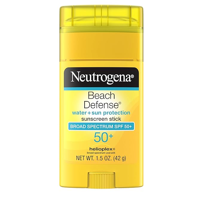 Travel Essential sunscreen lotion beach4